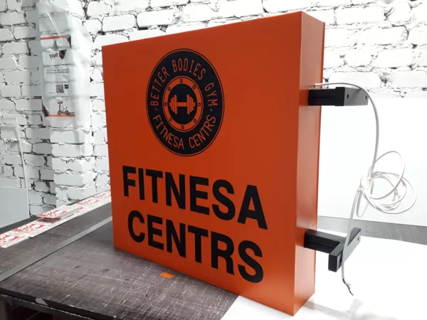 Divpusēja gaismas kaste BETTER BODIES GYM