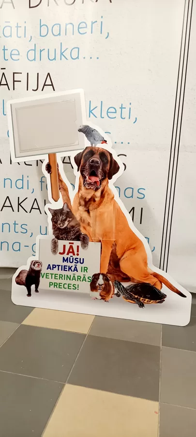 Stends ar informācijas kabatiņām